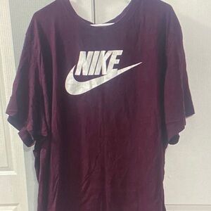 Nike Maroon Short Sleeve Tee